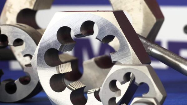 Drill America - DWTHXNPT-Set 6 Piece NPT Pipe Die Set, 1/8", 1/4", 3/8", 1/2", 3/4" and 1", Rethreading, Carbon Steel, Wooden Case - Image 8