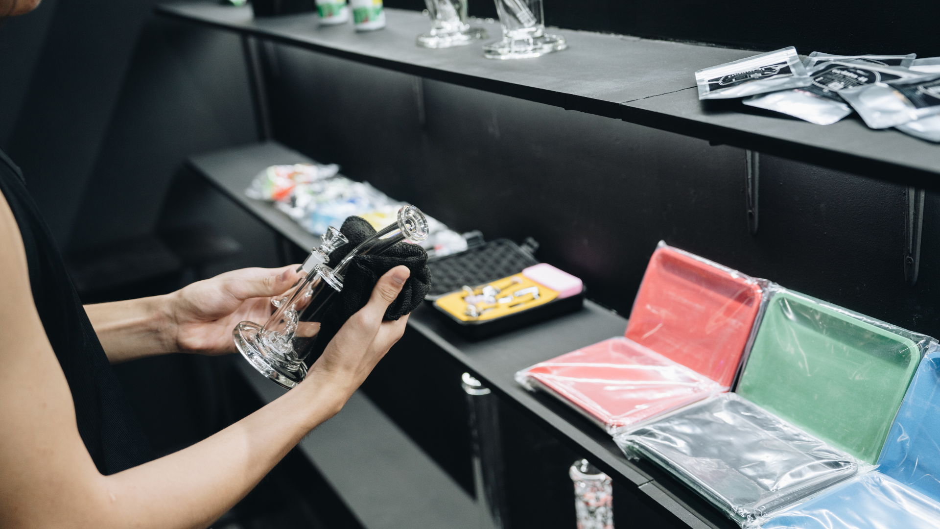 Percolator Bong or Beaker Bong? Let’s Settle This Once and for All