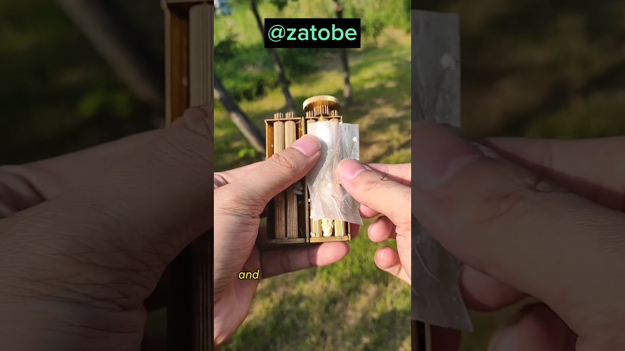 This Vintage Joint Roller really makes my day! Lighters perfect companion!