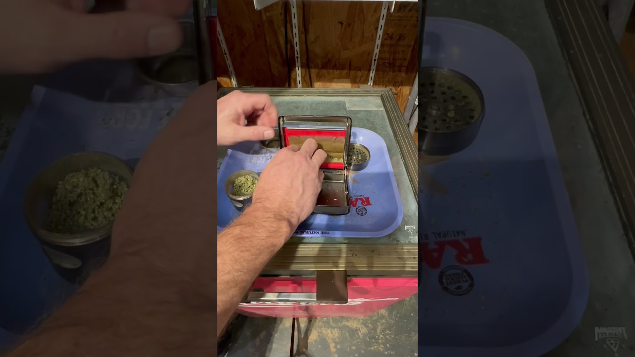 Review and How to use Raw Rolling Box