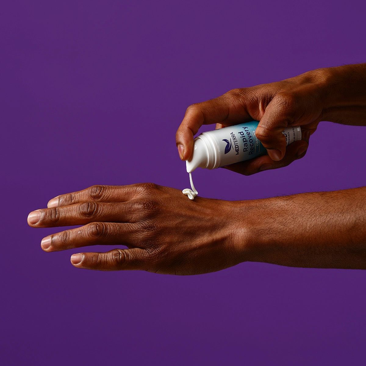 Using CBD cream on hand for pain relief