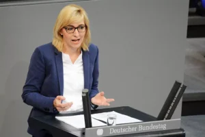Germany Advances MedCanG Amendments to Restrict Prescriptions and Telemedicine Use