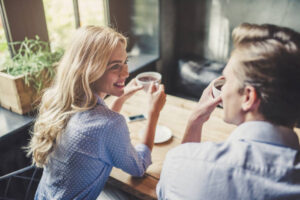 Why Dating Over 40 on Apps Requires a Different Kind of Emotional Filtering