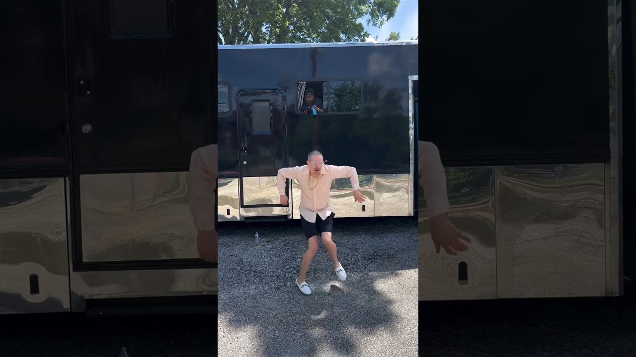 LET ME HIT IT ONE TIME! 🕺