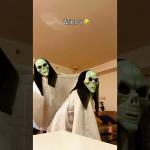 Did they really do that??? 👻😆 #fyp #twerking #halloween #viralshorts