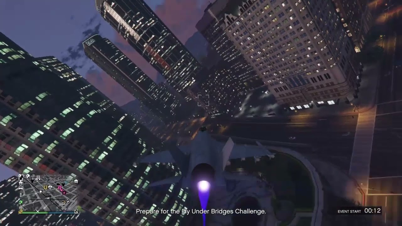 The Best GTA 5 (Gameclips)Jet Nearly Crashes Flying in Between a Tall Crane and a Building.