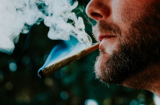 One In Three Americans 'Pre-Game' With Marijuana Before Family Holiday Gatherings, Survey Finds