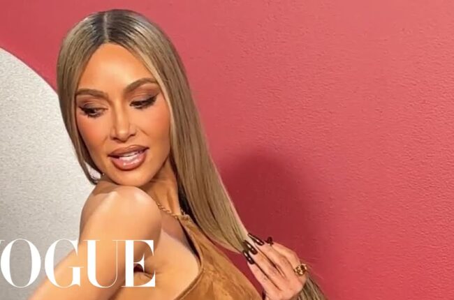 Kim Kardashian Stuns on the GQ MOTY Red Carpet