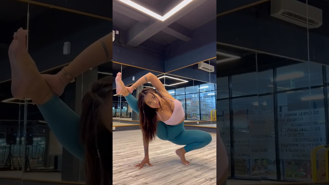 female fitness motivation |flexible body training by lily training flex #girlfitness #yoga #gym