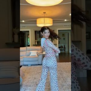 Love this challenge 🥰 #latina #baddies #gyatt #dance #viraldance #tiktok #tiktokgirls #ebony #bop