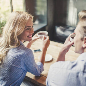 Why Dating Over 40 on Apps Requires a Different Kind of Emotional Filtering