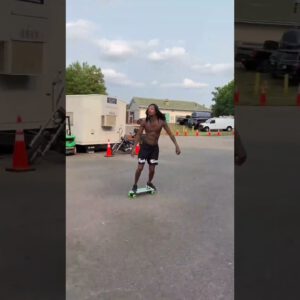 Takin time outta my day to let everyone know they can eat my shorts #HighSchoolReunionTour