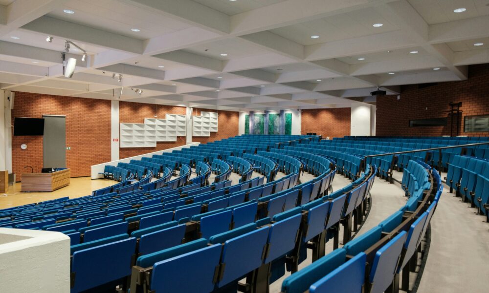 Bristol Medical School Offers Teaching Placement in Cannabis Medicine