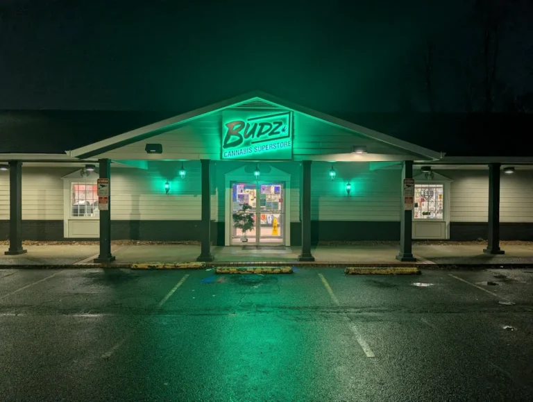 Budz Cannabis Superstore 768x579