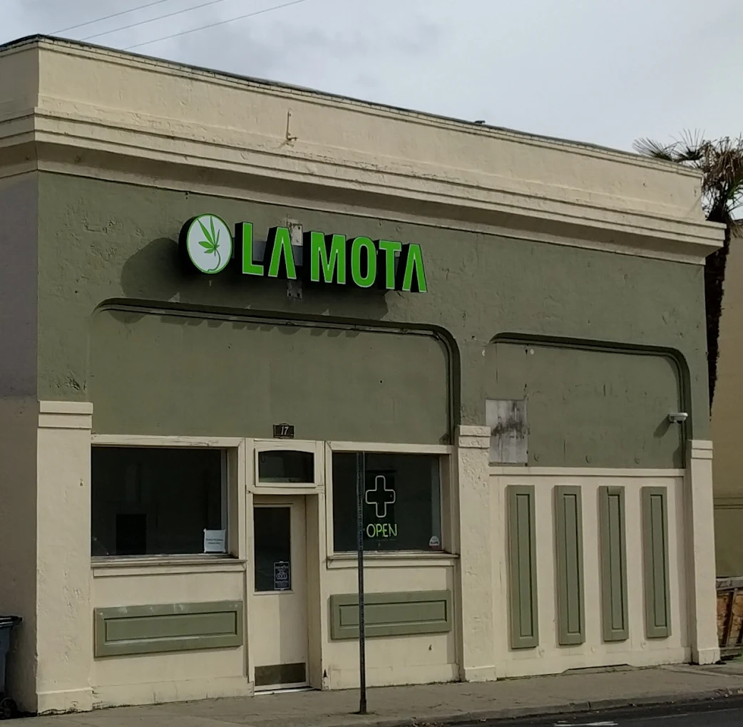 La Mota Medford Riverside Ave