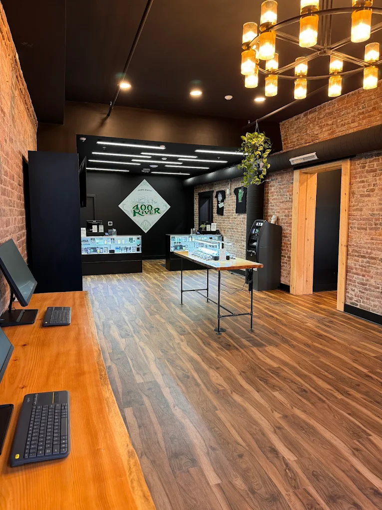 400 River Dispensary and Lounge