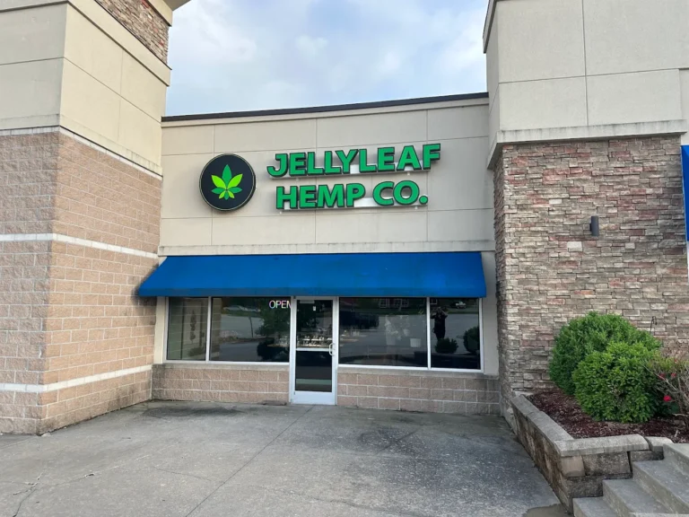 JellyLeaf Cannabis Warrensburg 768x576