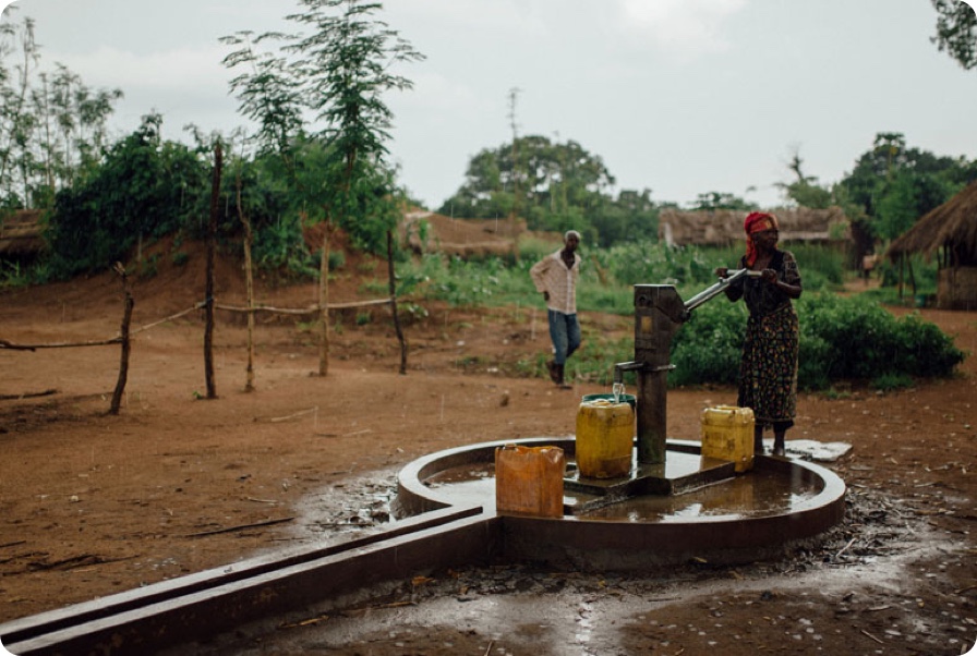 Well established in Mozambique brings clean water and reliable irrigation.