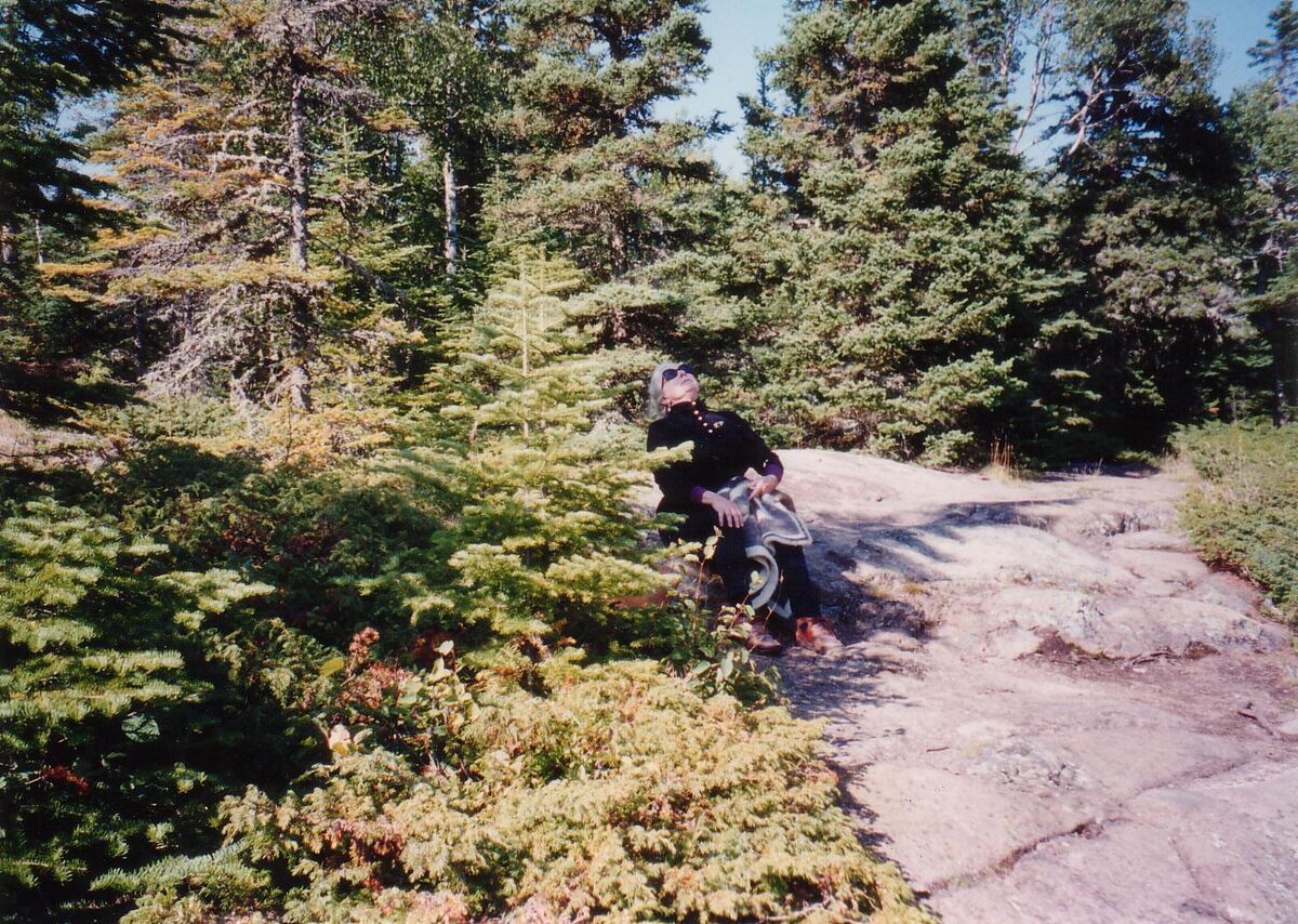 09