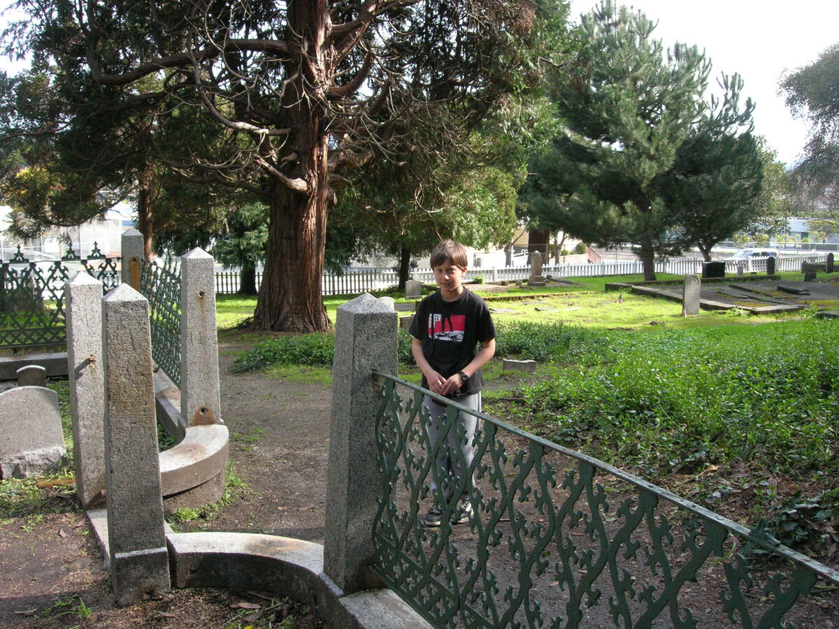 09
