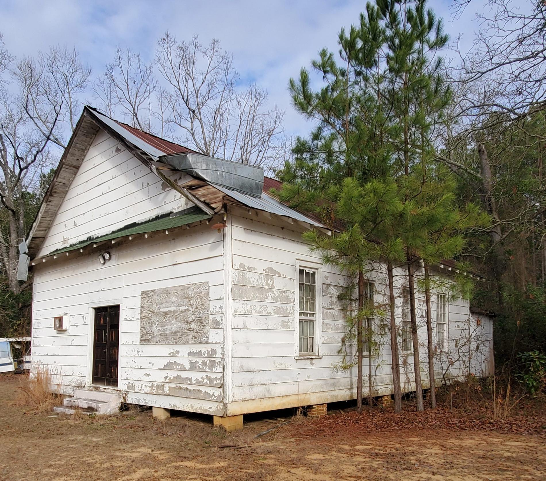This record contains 1 images of Holly Grove Baptist.