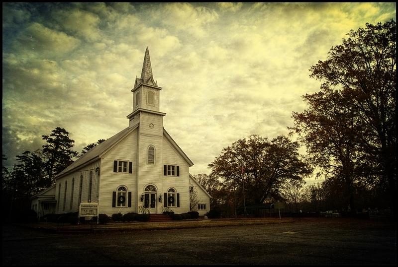 This record contains 8 images of Crawfordville Baptist.
