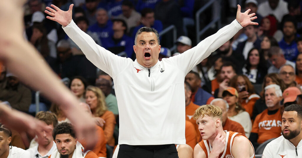A night to remember as Texas wins fourth-straight