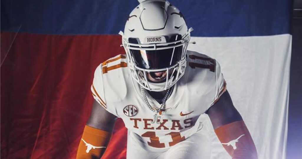 Big weekend continues – Texas flips Jamarion Carlton