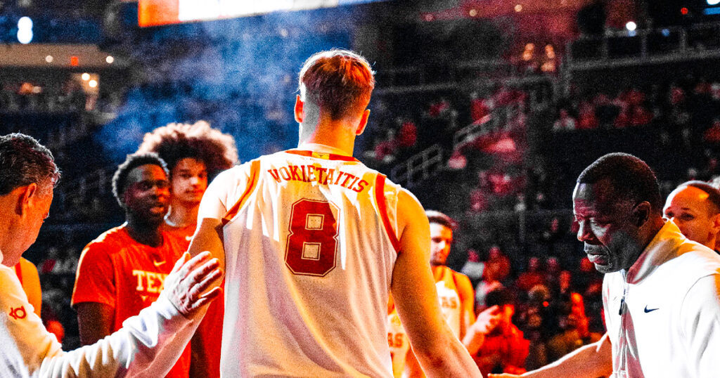 A career night and dominant win as Longhorns bounce back