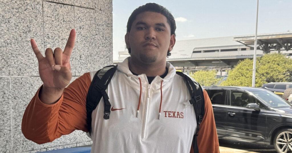 The OB Rumor Mill – Can Texas flip OL Malakai Lee?