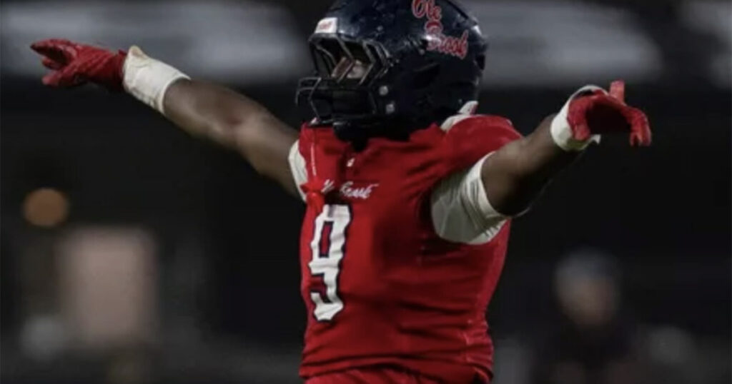 Longhorns add commitment from DE Derwin Fields