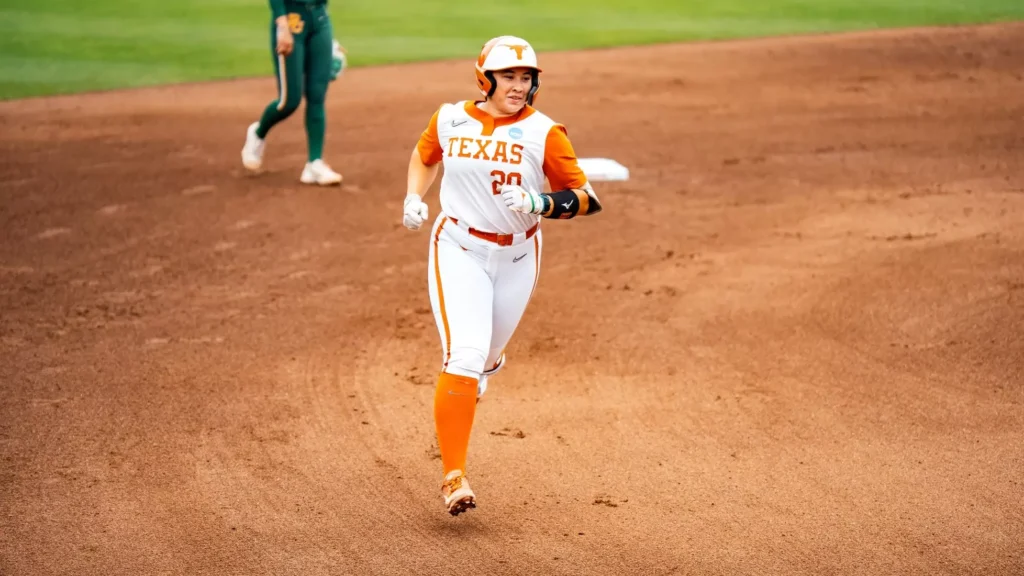 Texas softball is headed back to WCWS to defend its title