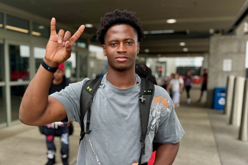 Texas strikes again, lands EDGE Jabarrius Garror