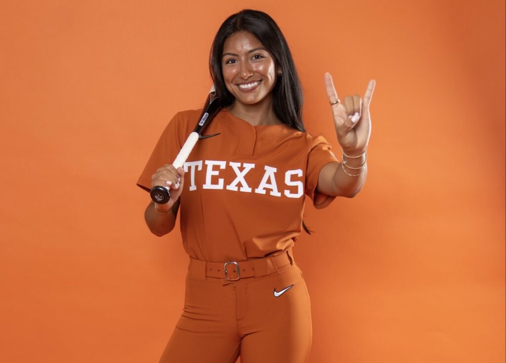 Horns land college softball’s No. 1 transfer Isa Torres