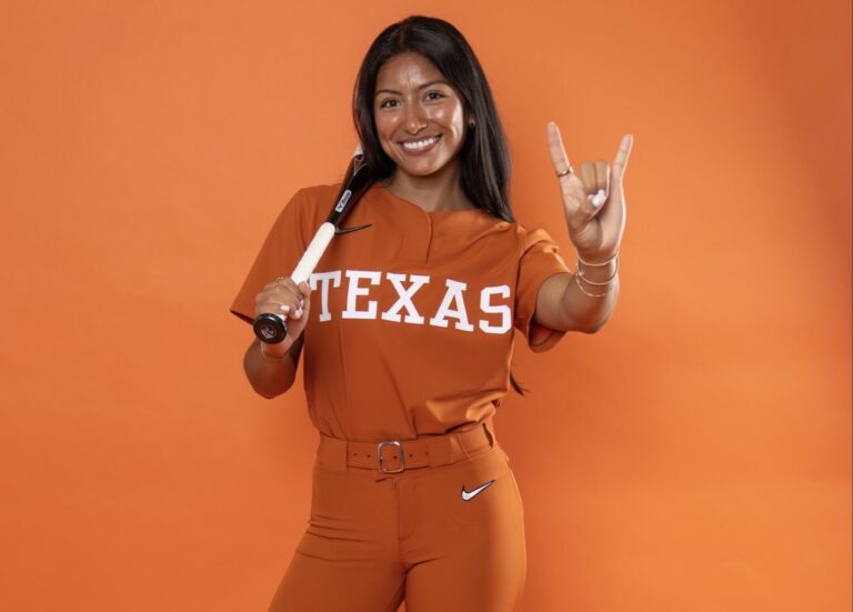 Horns land college softball’s No. 1 transfer Isa Torres