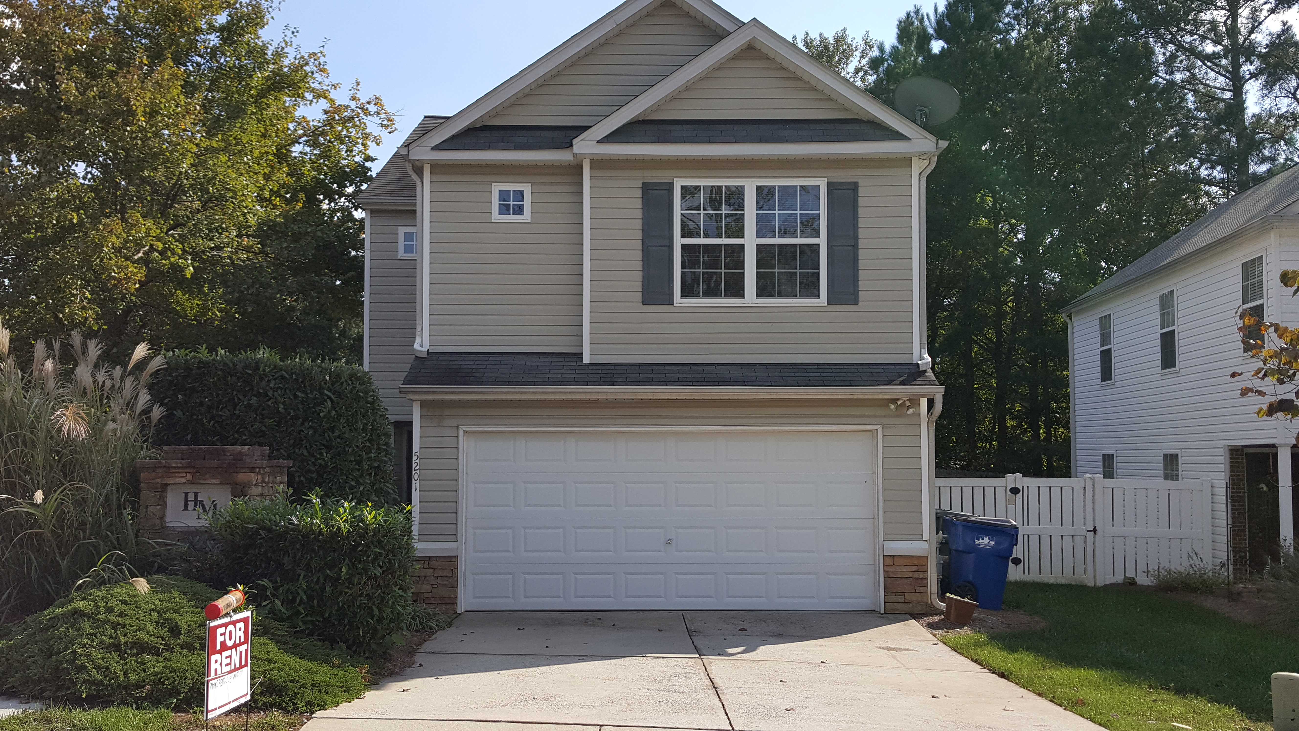 5201 Golden Moss Trail