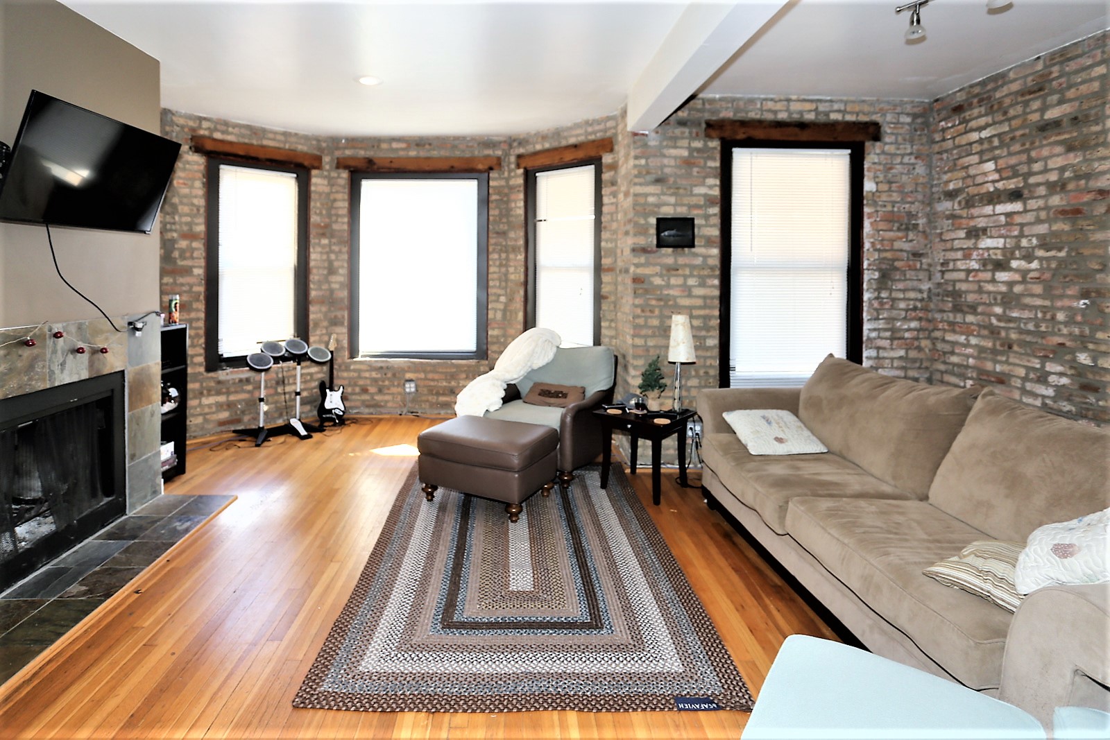 920 W. Belle Plaine