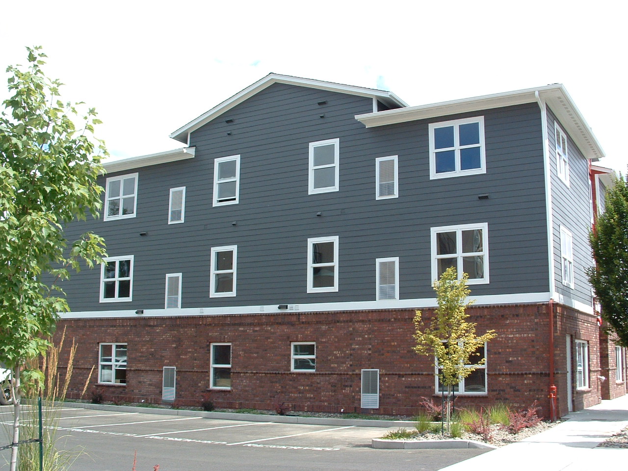 333 1st Ave. E