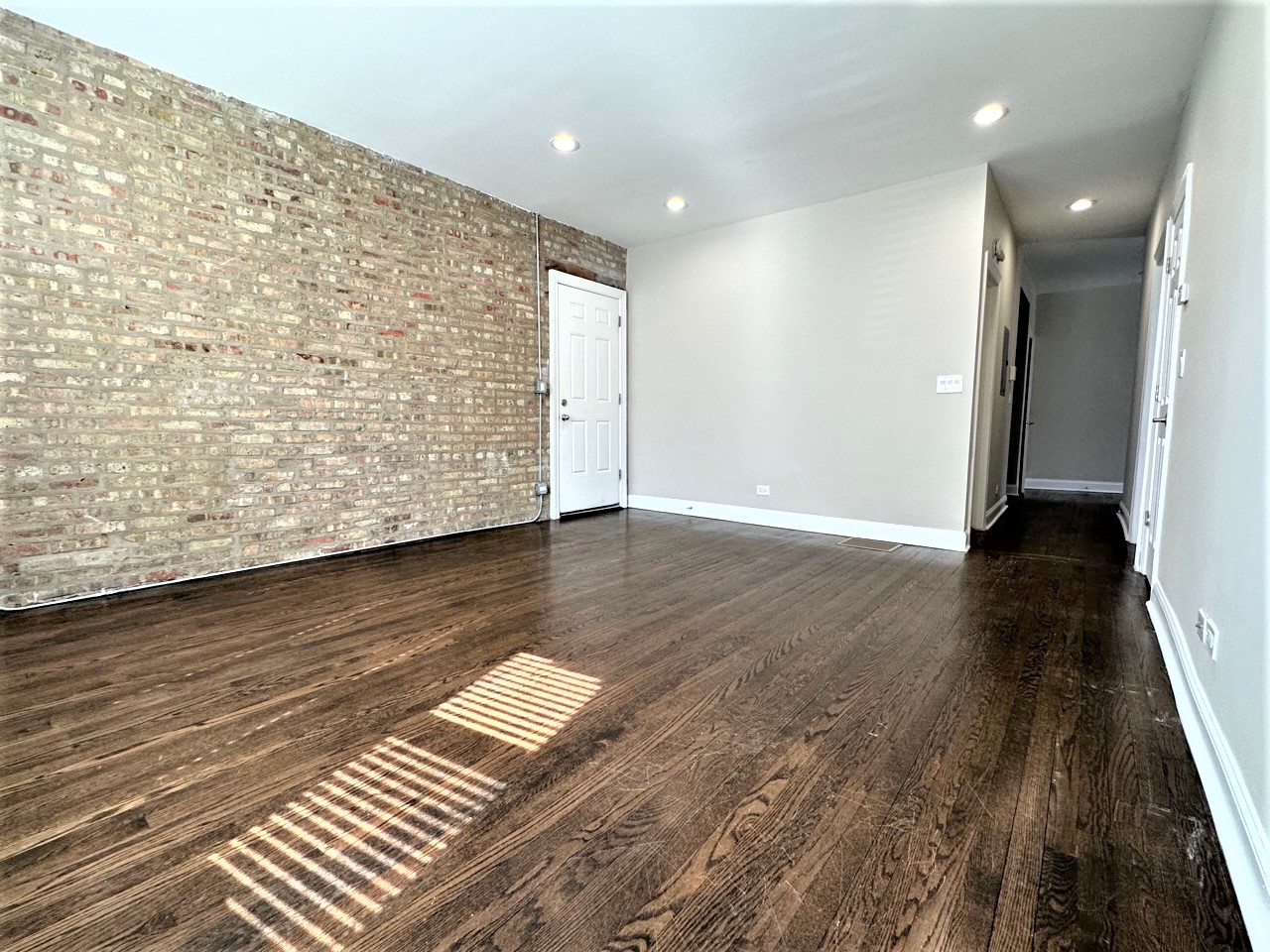 1634 W. Roscoe Street.