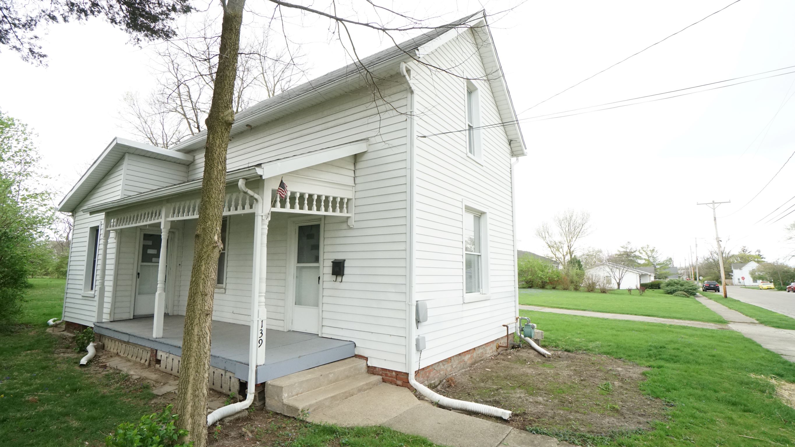 139 W Broadway St
