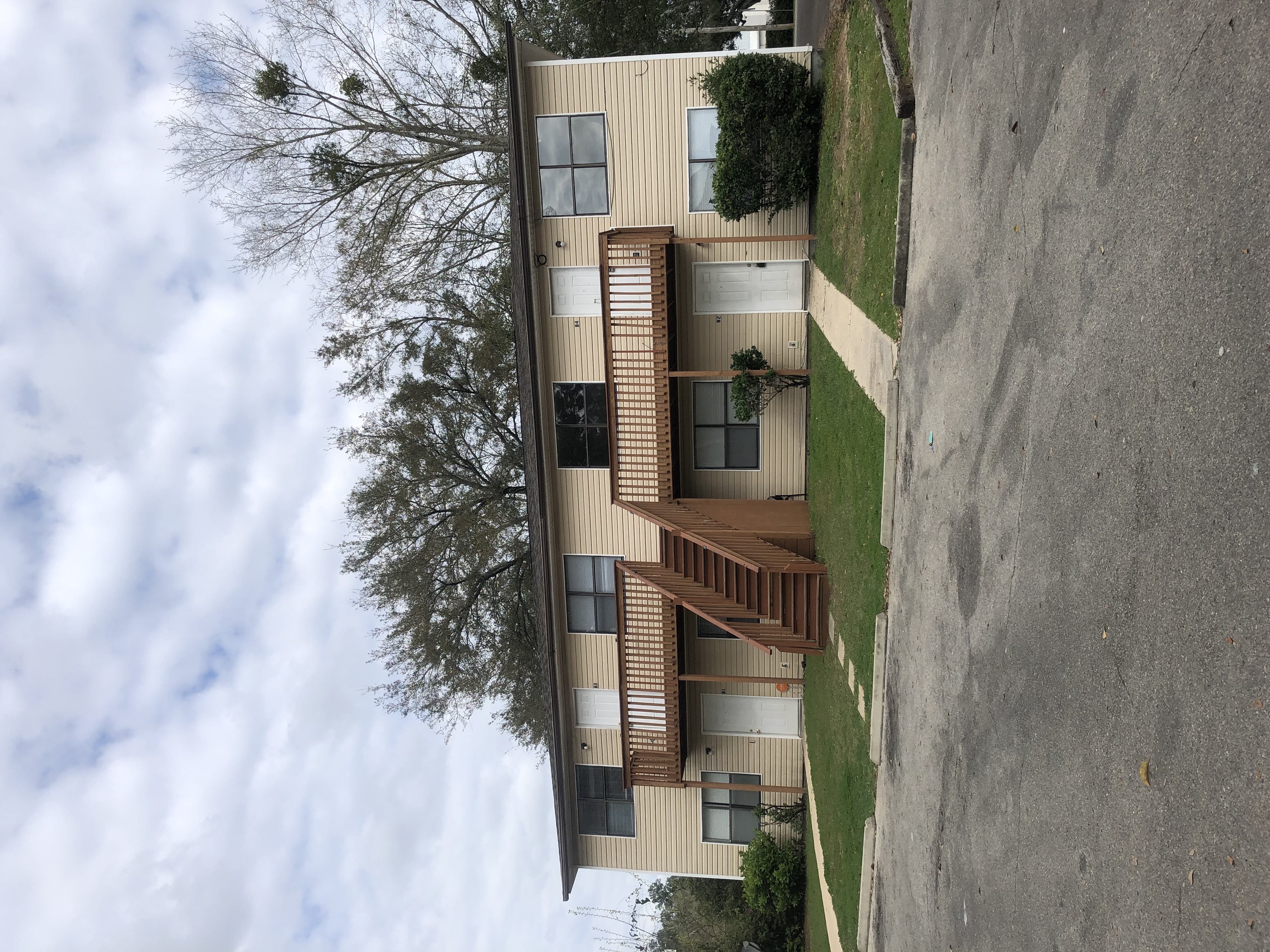 306 White Dr