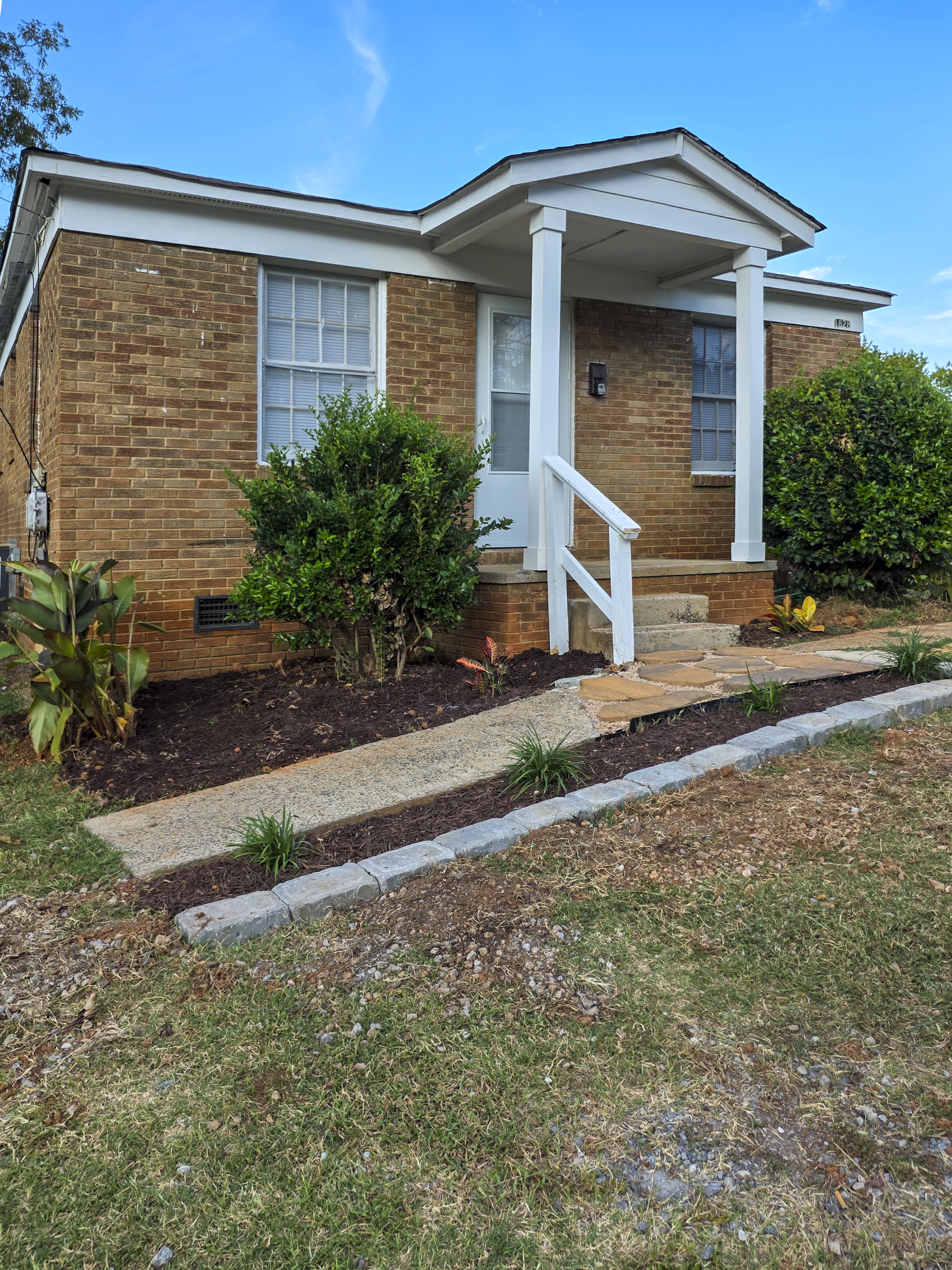 1828 Oaklawn Ave. Suite 1