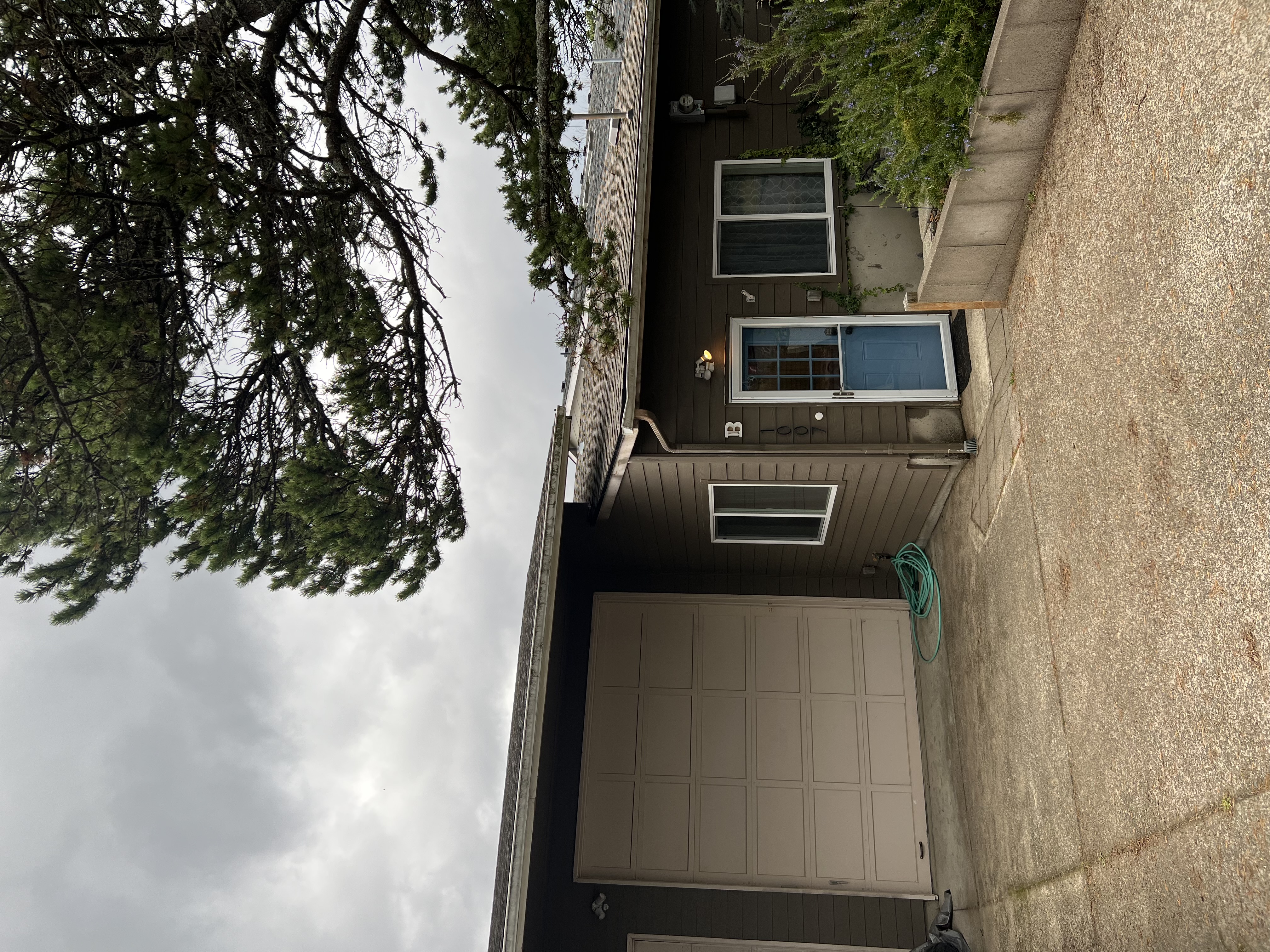 1007 NW Lake St