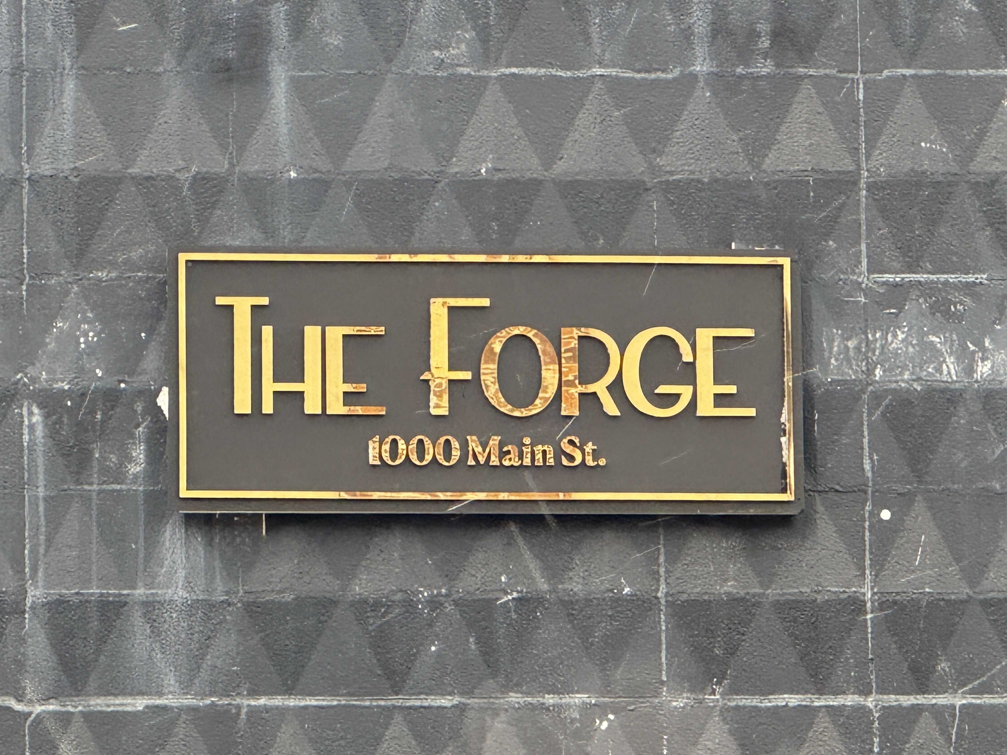 110 1/2 E 10th Street