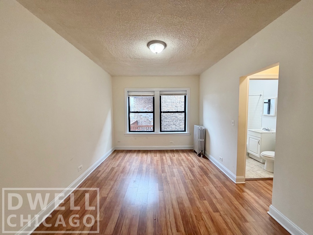 1742 N Humboldt Blvd