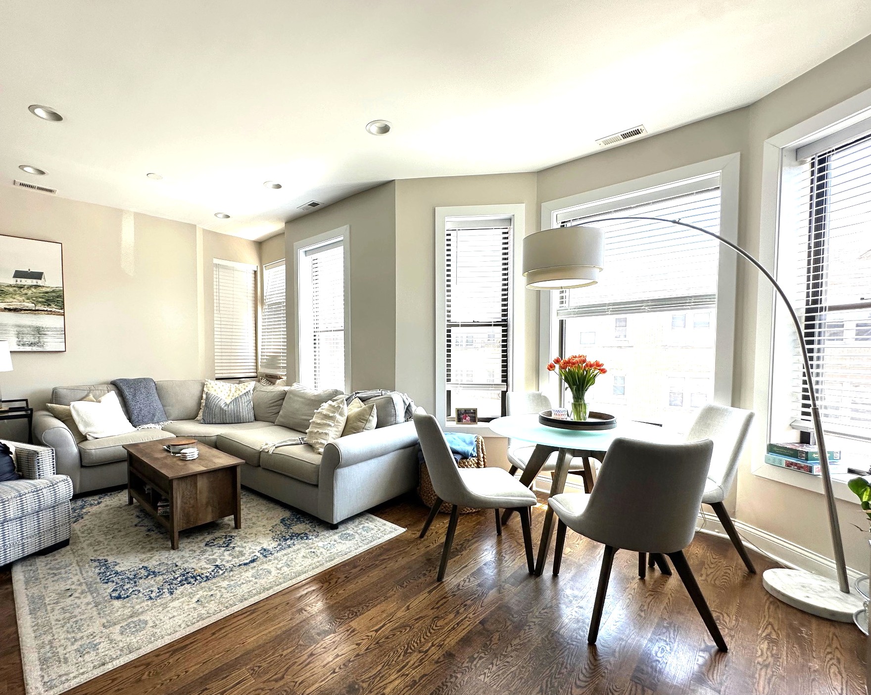 1218 W. Diversey Pkwy.