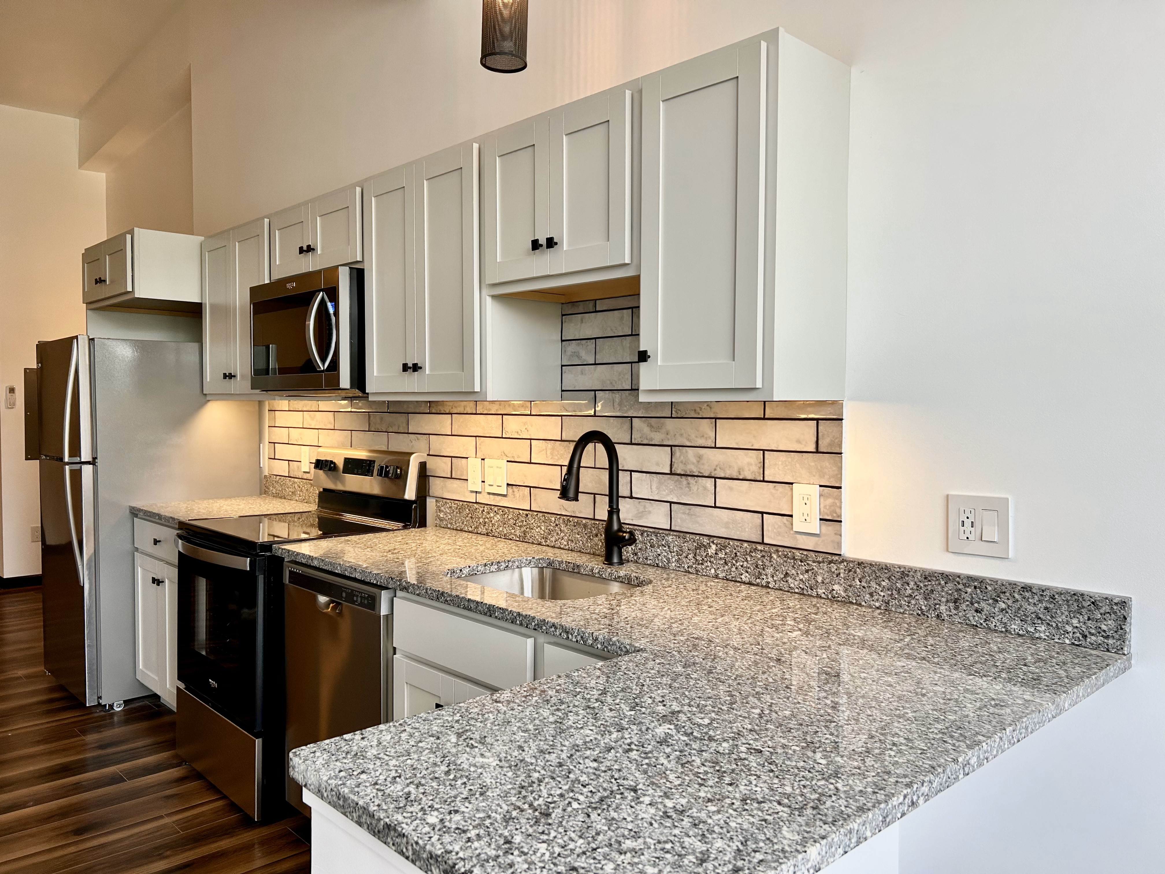 24 Beacon St