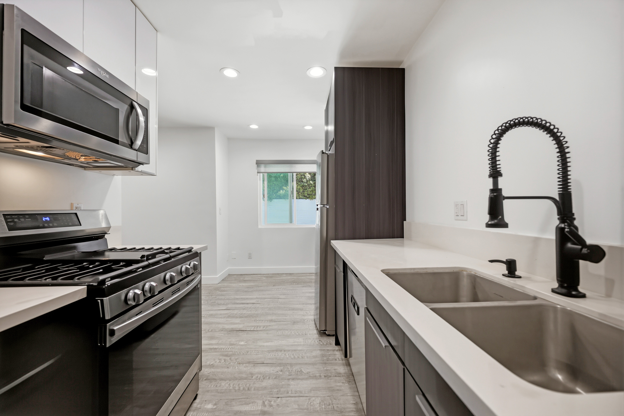 2561 W Ave 30