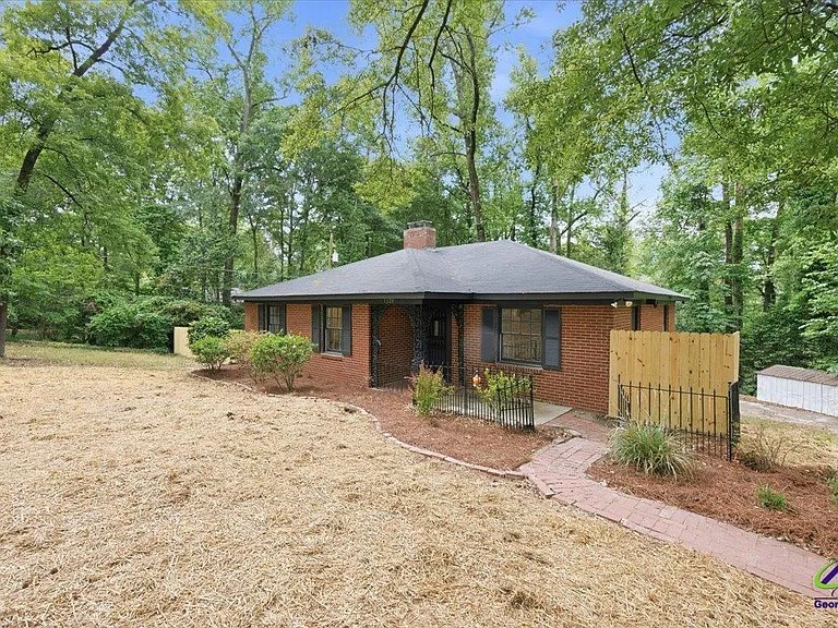 1320 Briarcliff Rd