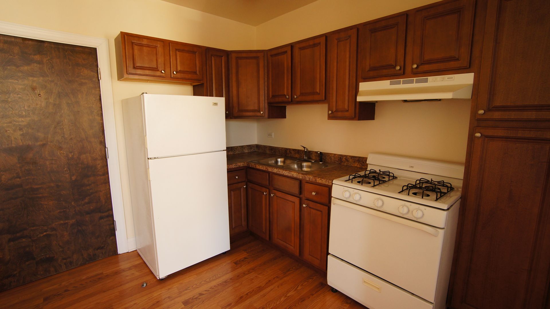 2600 N Kimball Ave
